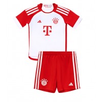 Camiseta Bayern Munich Alphonso Davies #19 Primera Equipación Replica 2023-24 para niños mangas cortas (+ Pantalones cortos)